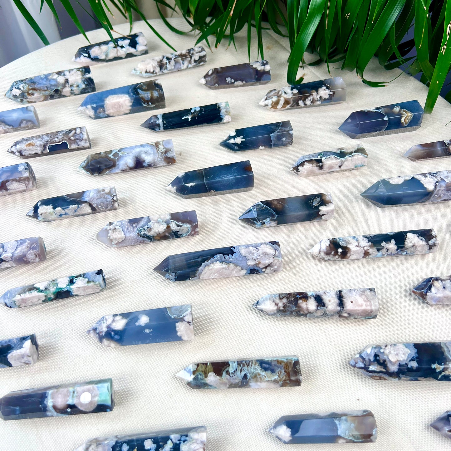 black flower agate tower