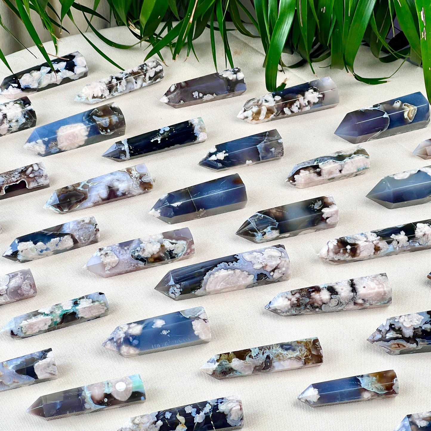 black flower agate tower