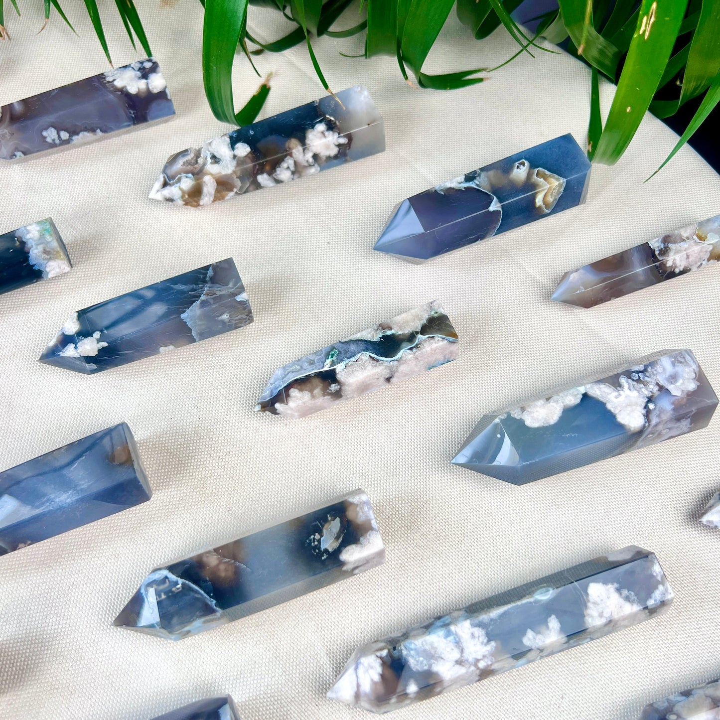 black flower agate tower